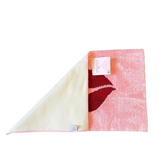 Pink Valentines Day Red Lips Bath Rug 21x34 Non Slip Bath Mat by Kassa Spa New - Picture 3 of 10